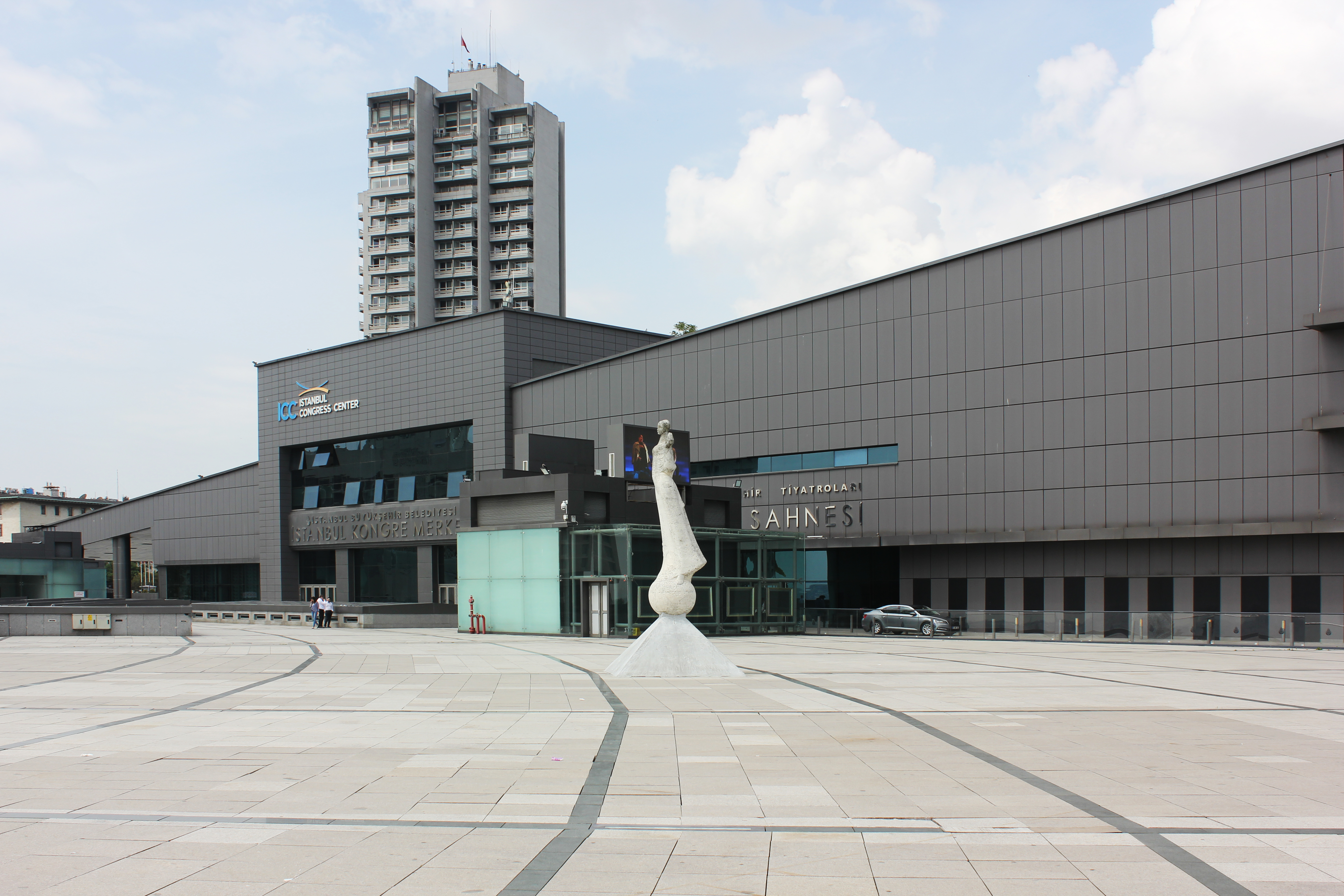 Muhsin Ertuğrul Sahnesi Atölye Yapıları